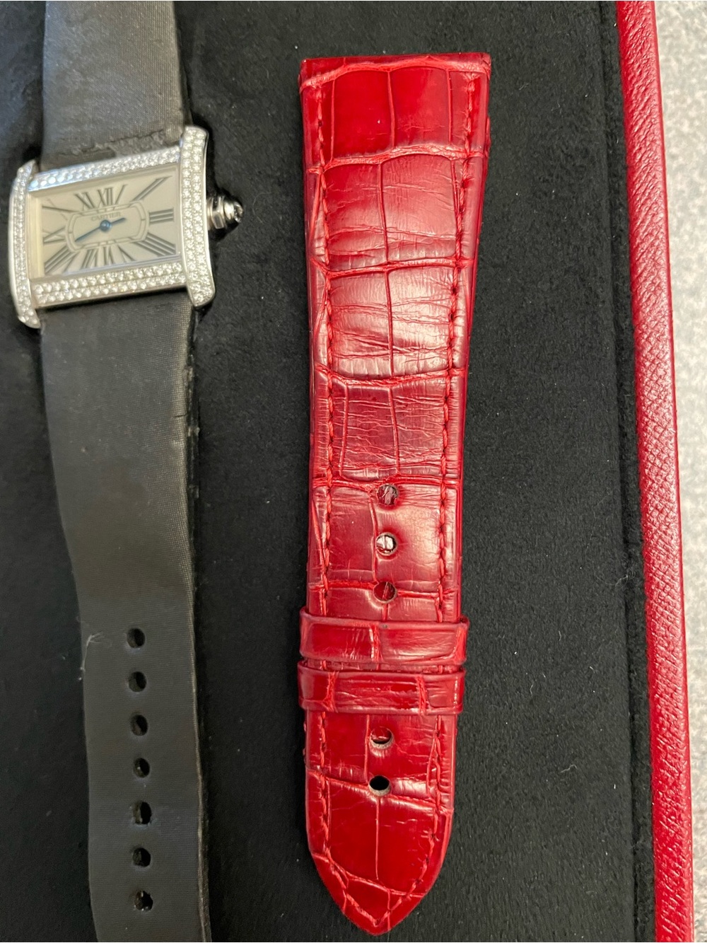 Cartier Tank Divan with Diamonds - Picture 4 of 7